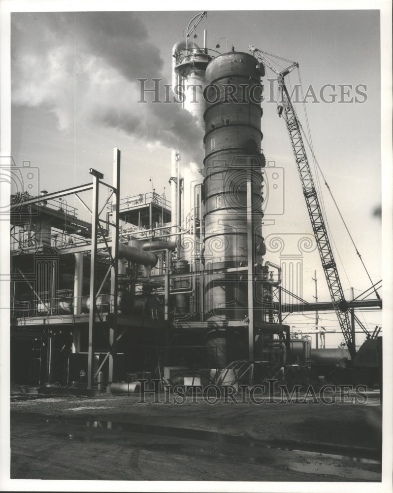 1964 Press Photo Chemstrand&#39;s expands Acrilan acrylic fiber plant at Decatur, AL - Historic Images