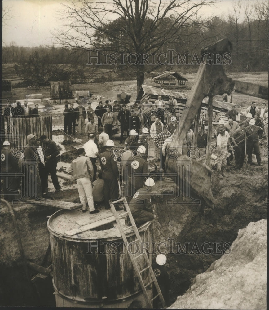 1965, Gadsden sewer cave-in kill two workers, Birmingham, Alabama - Historic Images