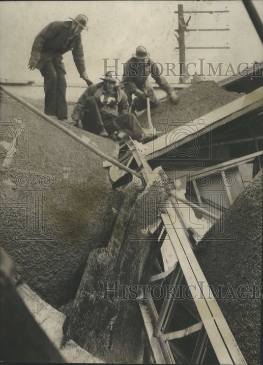 1956 Roof caves in on Marshall Durbin Company,  Alabama-Historic Images