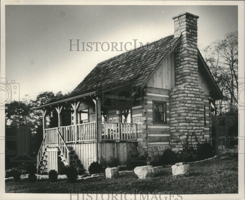 1988 Press Photo Wood home - abna11574 - Historic Images