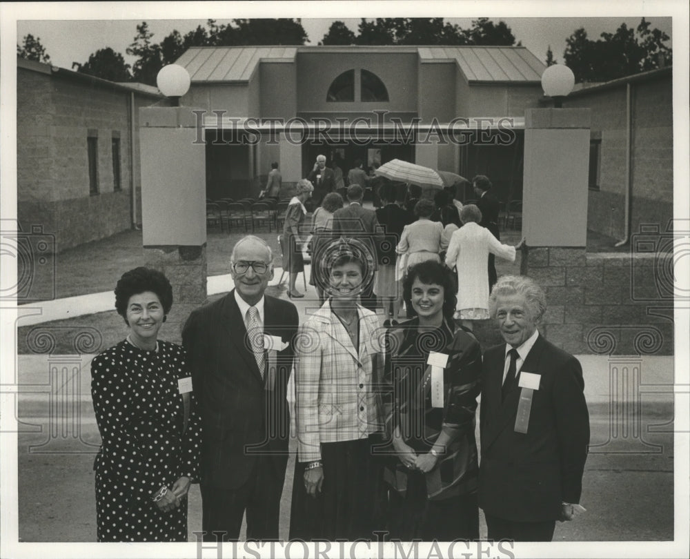 1986 Press Photo Mallie and Glenn Ireland and others at Glenwood dedication - Historic Images