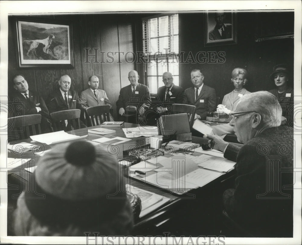 1964 Press Photo Group at meeting, Jefferson County Juvenile Relations Court - Historic Images