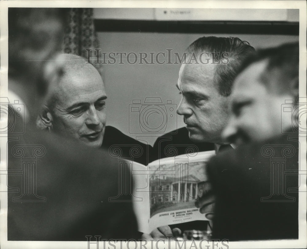 1964 Press Photo Juvenile and domestic relations department of Jefferson County - Historic Images