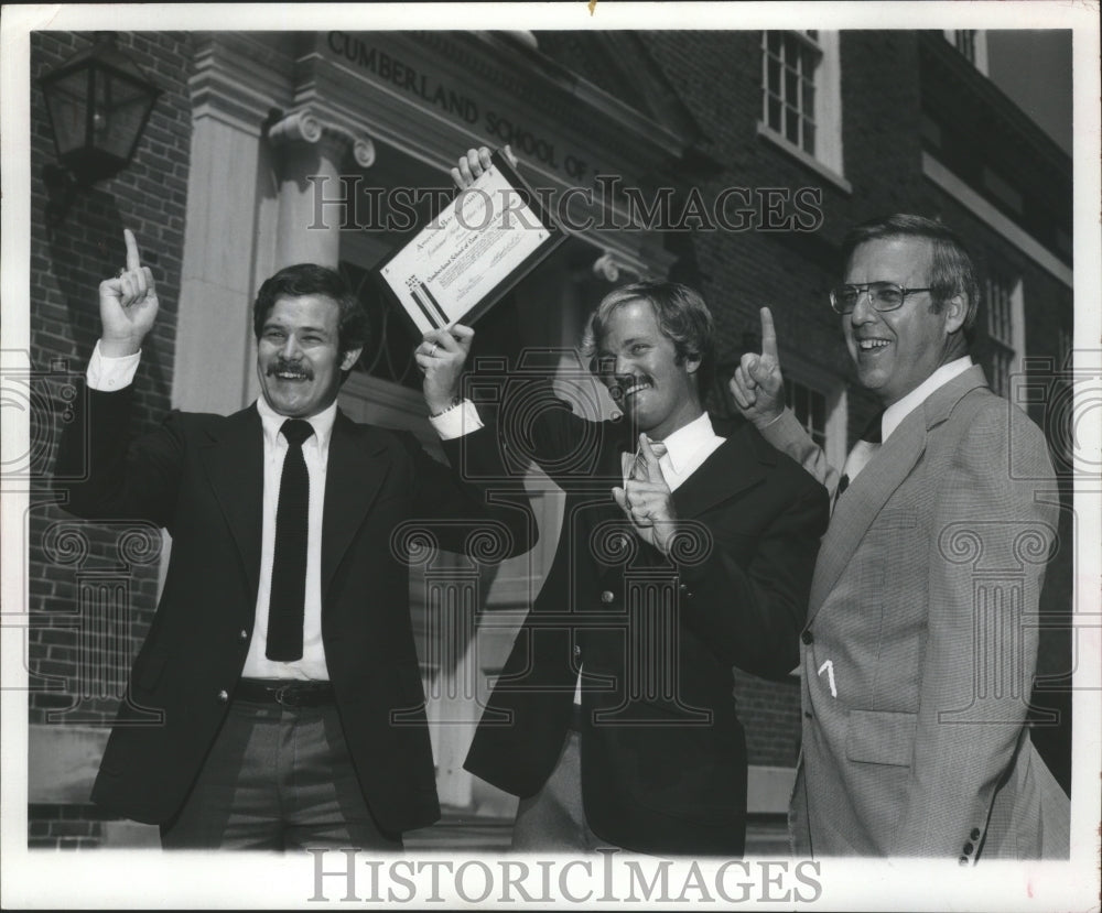 1979 Press Photo Birmingham, Alabama, Cumberland Dean D. Corley & kids, Law Day - Historic Images