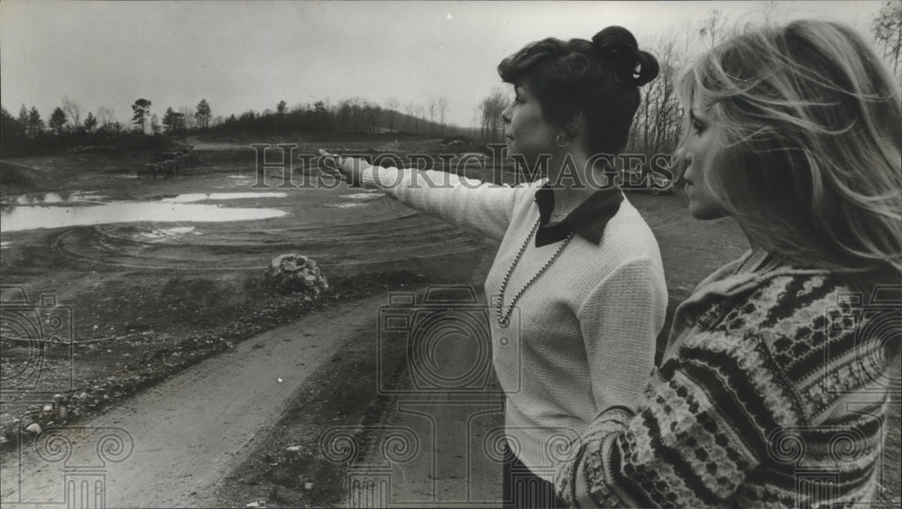 1980 Press Photo Clearing on New Hope Mountain has Shelby County residents upset - Historic Images