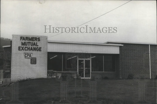 1970, Farmers Mutual Exchange building, Stevenson, Alabama - Historic Images