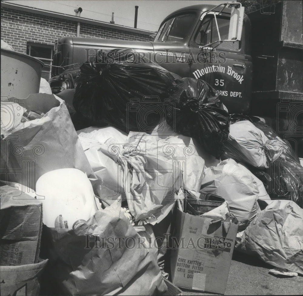 1971, Garbage at Mountain Brook City Hall, garbagemen strike, Alabama - Historic Images