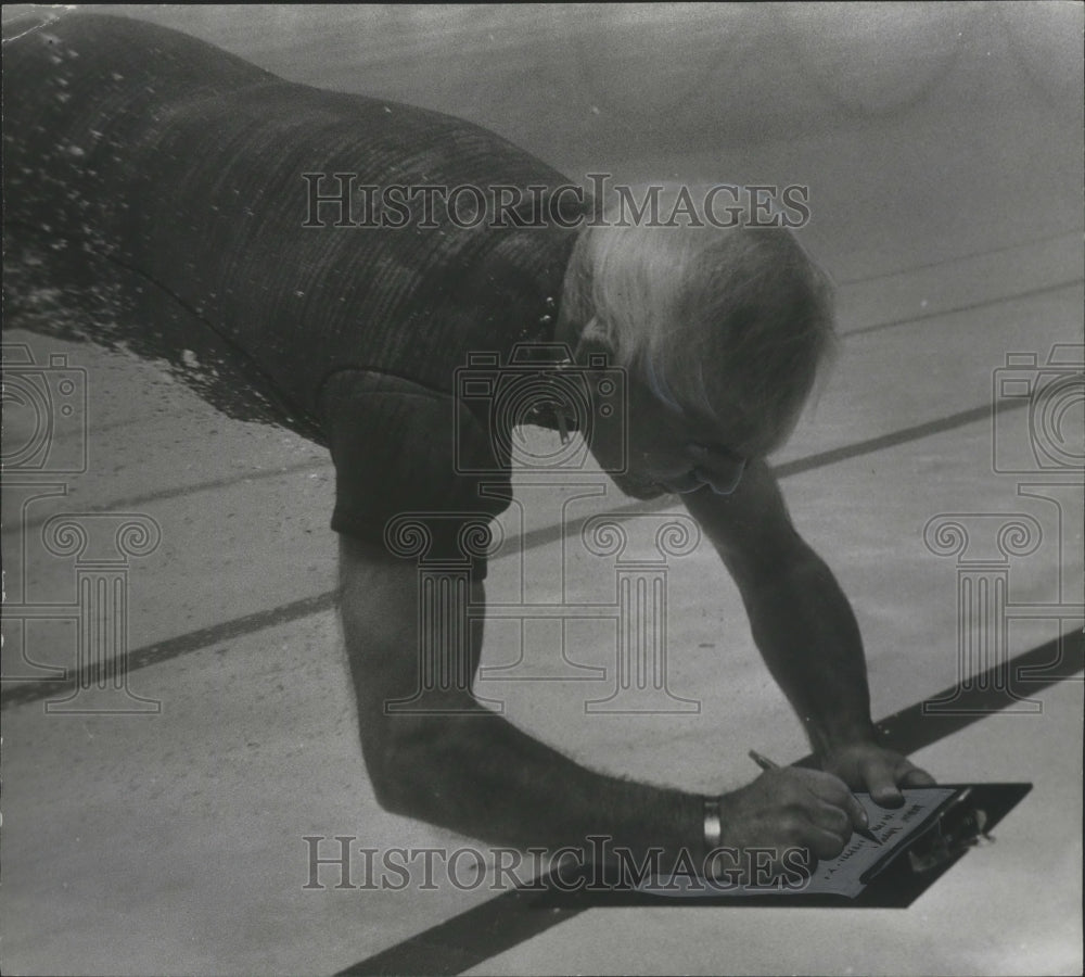 1974 Press Photo Birmingham, Alabama Mayor Seibels Signs Water Safety Notice - Historic Images