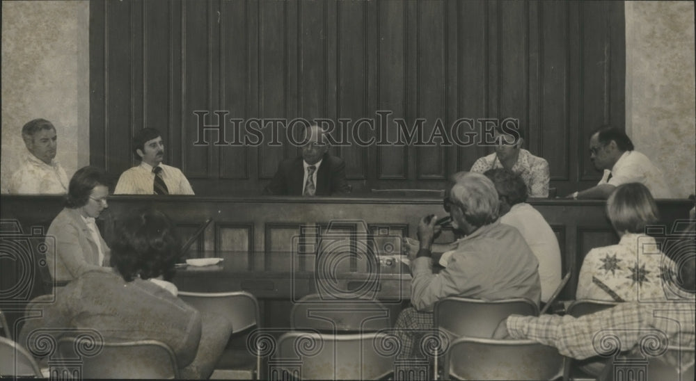 1976 Press Photo Montevallo, Alabama City Council Meets in New City Hall - Historic Images