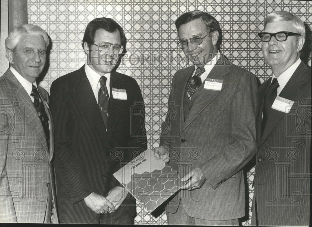 1978 Press Photo Alabama Officials Gather for Fayette New Industry Announcement - Historic Images
