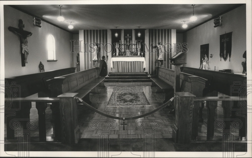 1988 Press Photo Inside St. Francis Catholic church in SIMCOE Alabama - Historic Images