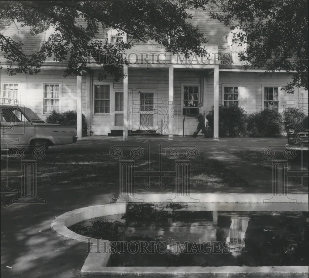 1975 Sylacauga, Alabama Quarter Way House Offers Help to Alcoholics-Historic Images
