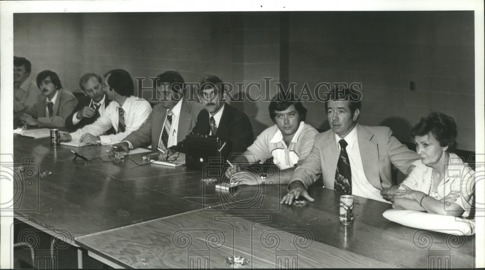 1979 Press Photo Meeting around conference table - abna12465 - Historic Images