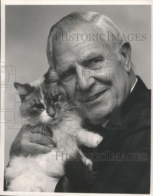 1986, Politician George Seibels with his cat "Boo", Alabama - Historic Images