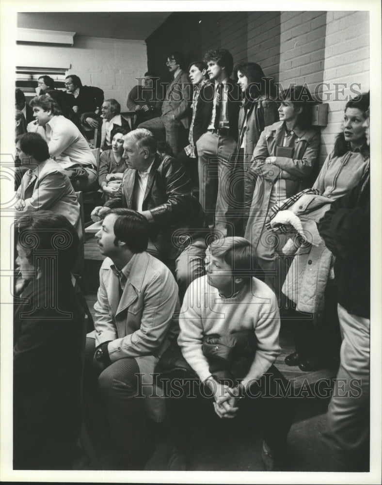 1980 Shelby County community at meeting for county zoning - Historic Images