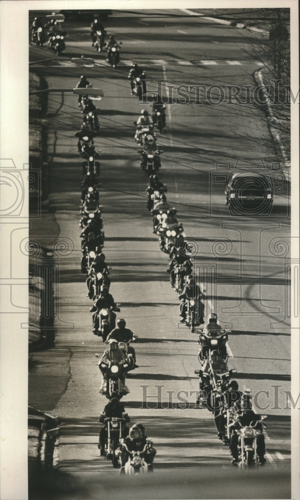 1987 Motorcyclists on way to King's Ranch Shelby County Alabama - Historic Images