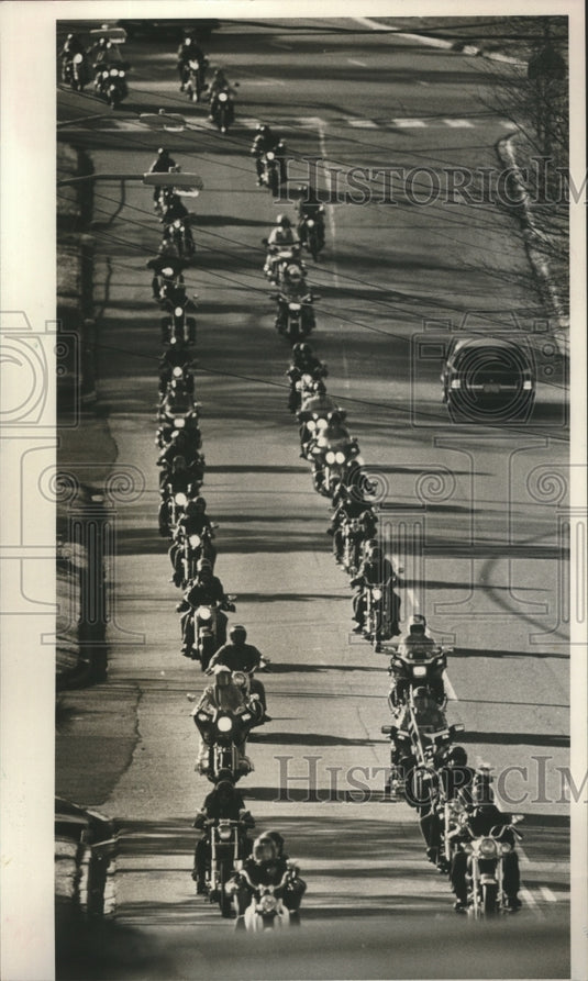 1987 Motorcyclists on way to King's Ranch Shelby County Alabama - Historic Images