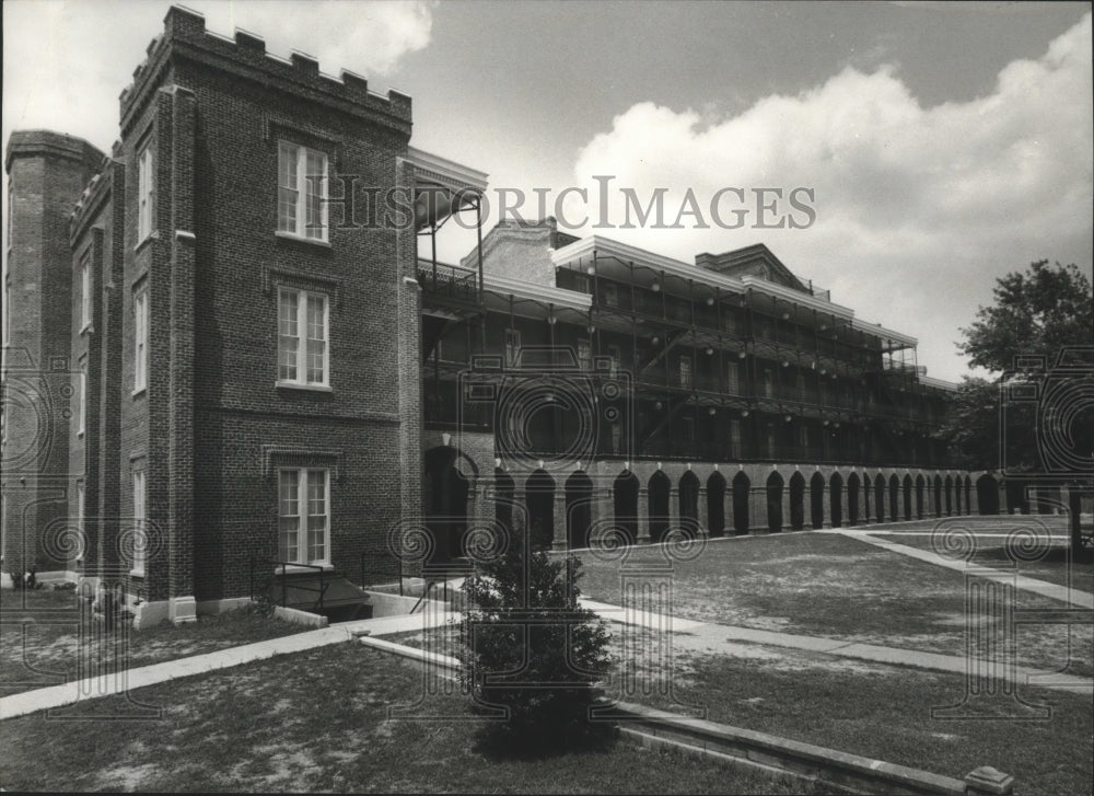 1976 Press Photo Woods Hall, University of Alabama, Tuscaloosa - abna12689 - Historic Images