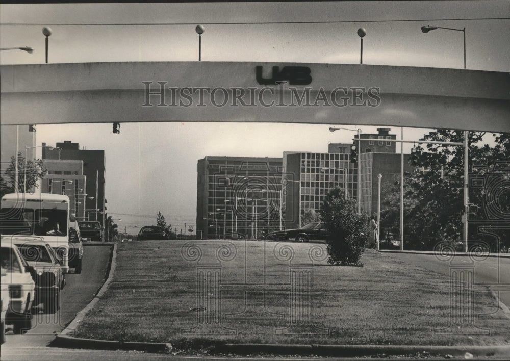 1984 Press Photo University of Alabama Campus Bridge Overpass - abna12718 - Historic Images