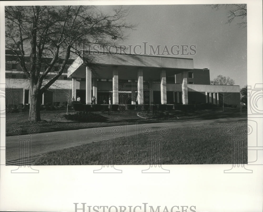 1991 Press Photo Veterans Hospital, Tuskegee, Alabama - abna12742 - Historic Images