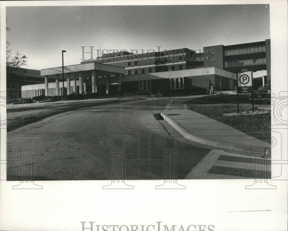 1991 Press Photo Veterans Hospital, Tuskegee, Alabama - abna12743 - Historic Images