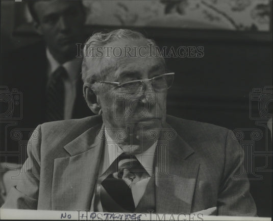 1980 Press Photo University of Alabama, Board of Trustees member, in Tuscaloosa - Historic Images