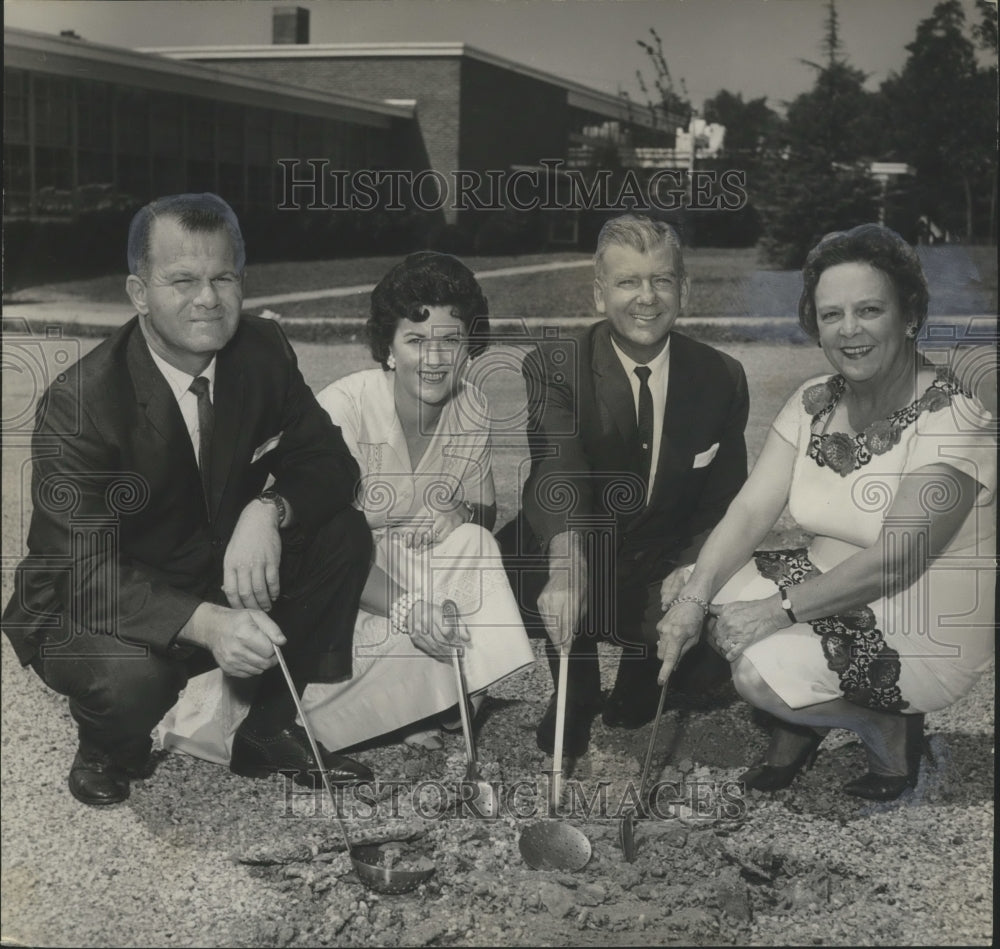 1962 Press Photo Groundbreaking for lunchroom at Vestavia Hills School, Alabama - Historic Images