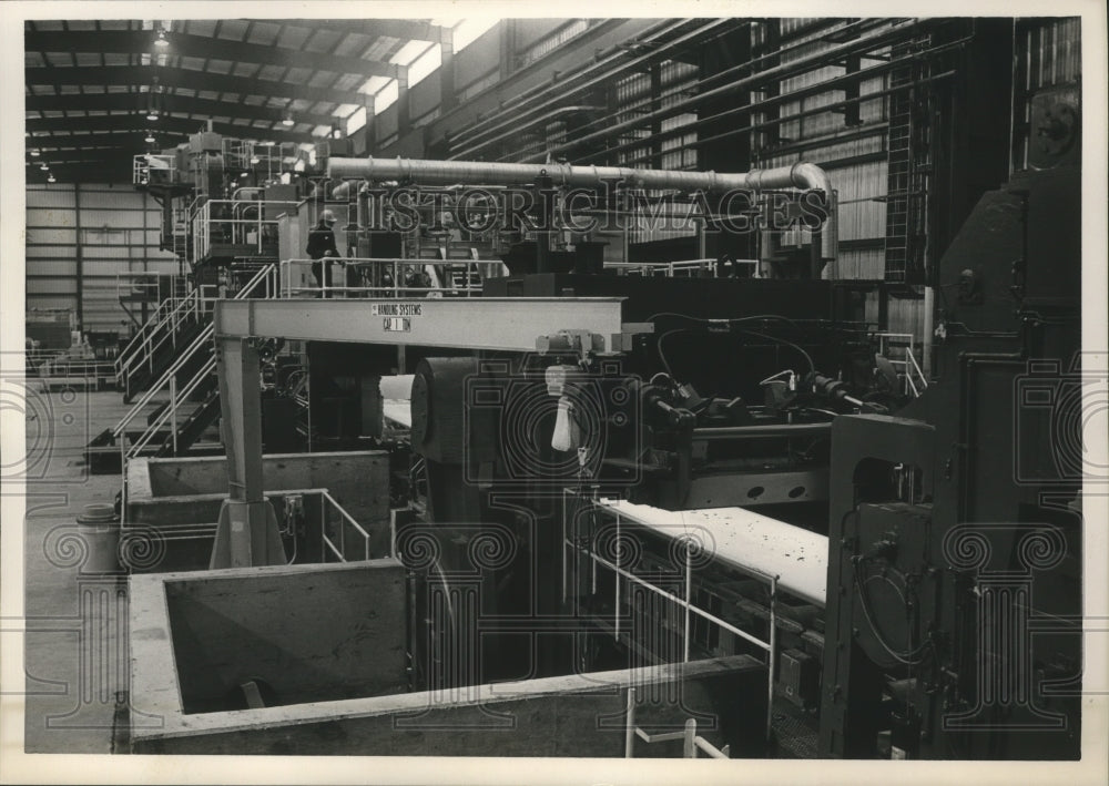 1986 Press Photo Slab of Steel at Tuscaloosa Steel Plant, Alabama - abna12914 - Historic Images