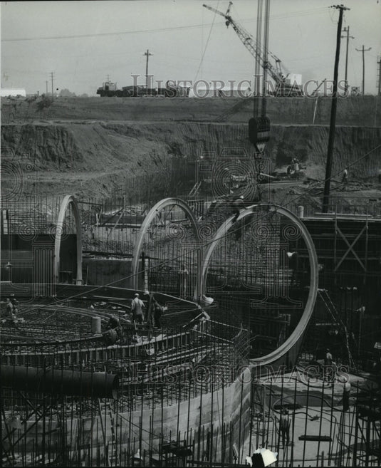 1967, World's largest nuclear plant, Browns Ferry, Athens, Alabama - Historic Images