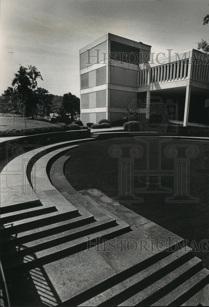 1984 Press Photo Melvyn Sterne Library, University of Alabama, Birmingham - Historic Images