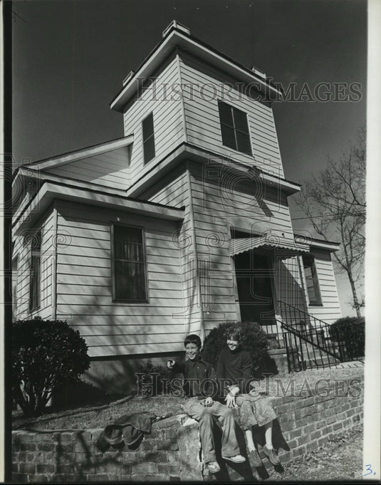 1982, Perry & Sherri James in front of Trafford Methodist Church, AL - Historic Images