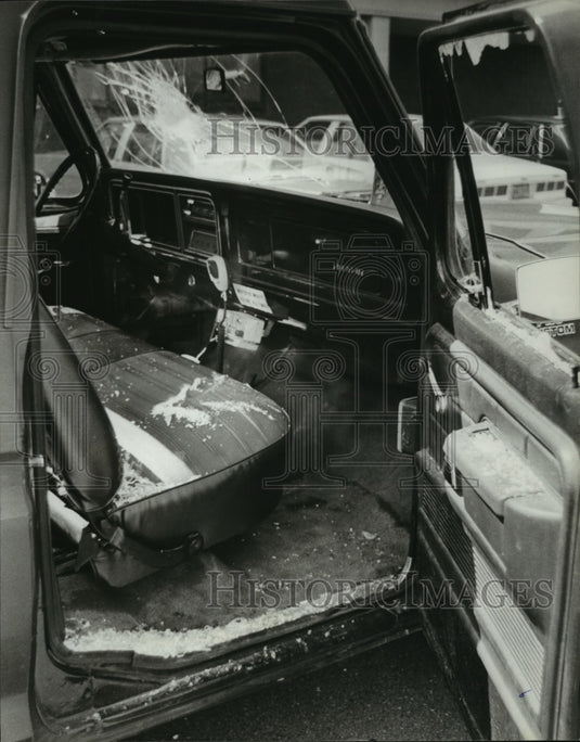 1979, Christopher White's car damaged due to strikes in Birmingham - Historic Images