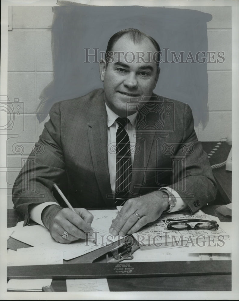 1969 Press Photo Charles E. Guntharp, Mayor of Decatur, Alabama - abna13364 - Historic Images