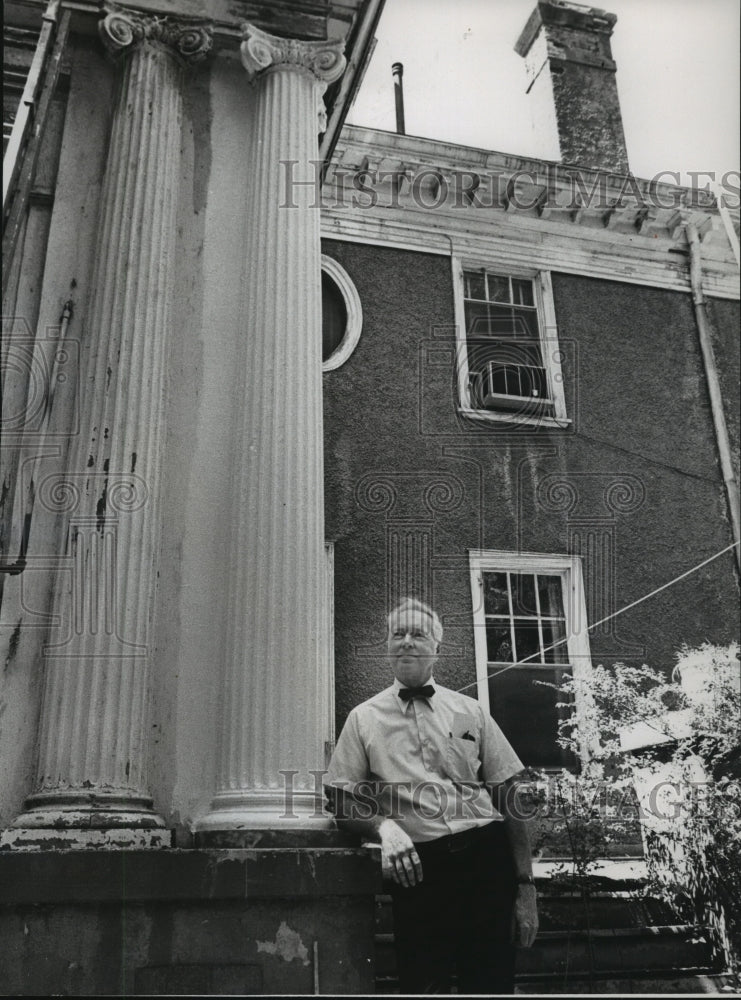 1978, Mr. Anderton Restoring House in Glen Iris Park, Birmingham - Historic Images