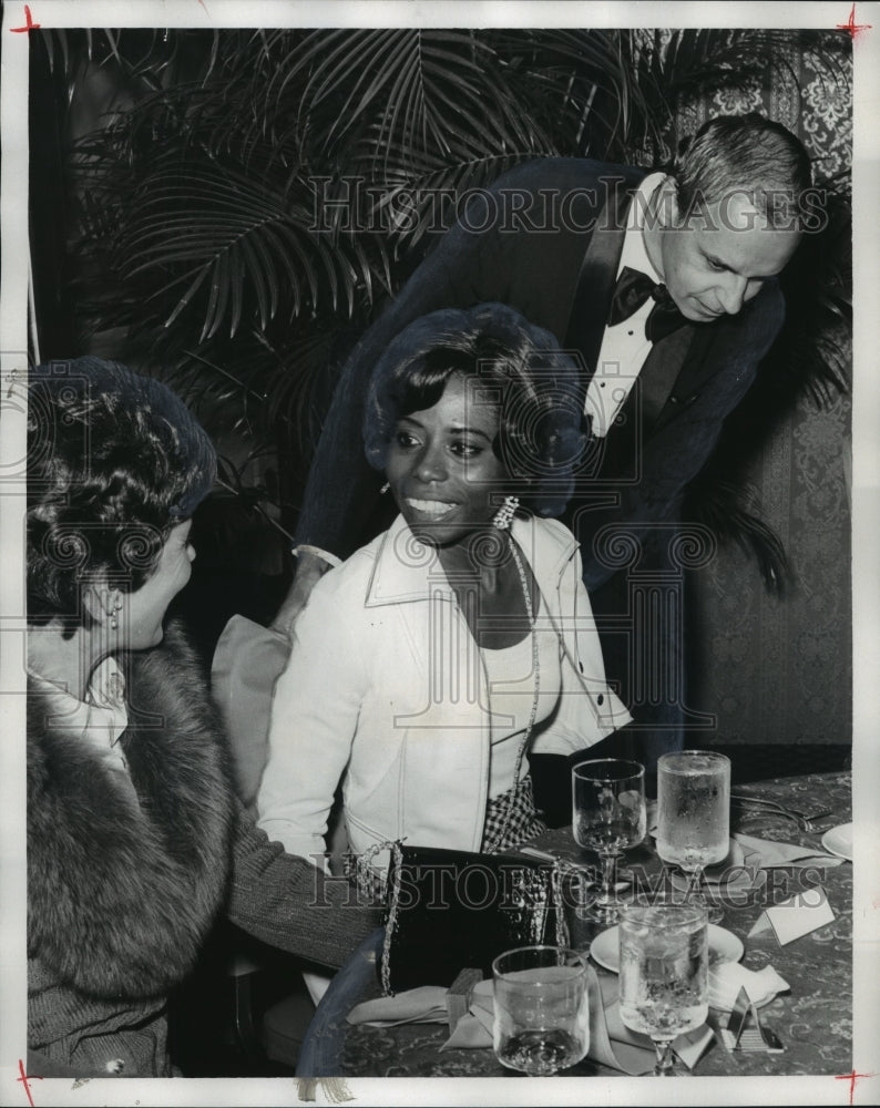 1975 Eleanor Hicks honored at Gala III banquet, Birmingham-Historic Images