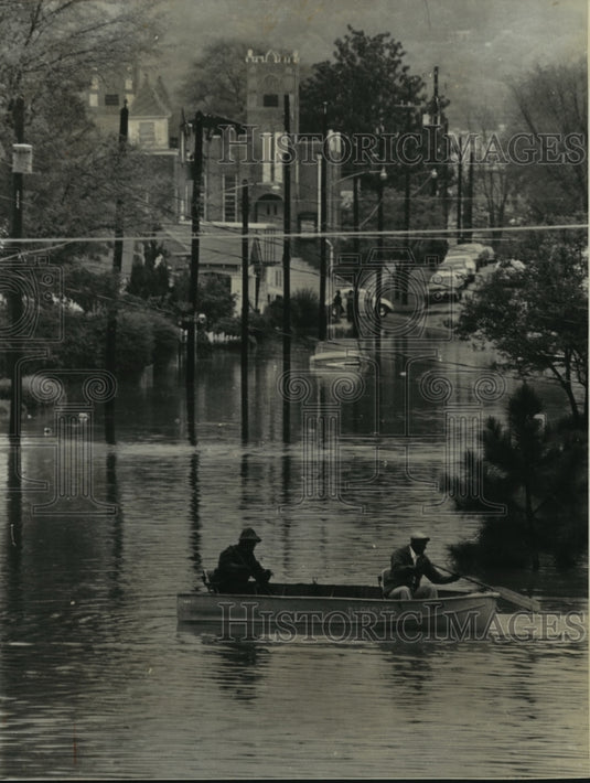 1979, Men in boat at Tallapoosa and Escambia, Birmingham - abna13580 - Historic Images