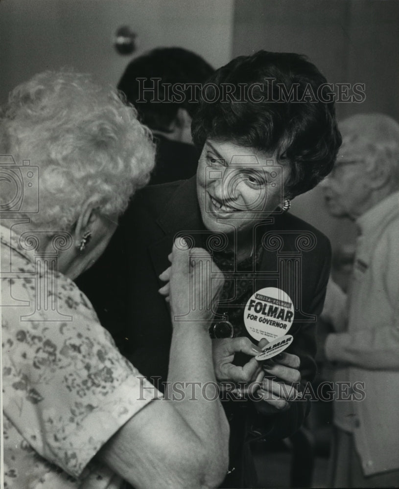 1982 Anita Folmar, wife of mayor, campaigns at Fair Haven, Alabma - Historic Images