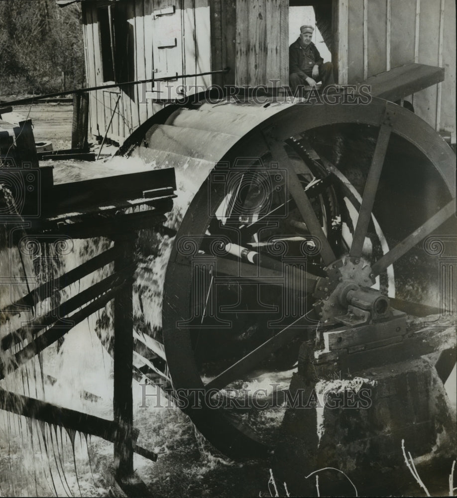 1959, V.O. Waldrop operates Old Water Grist supplied by Turkey Creek - Historic Images