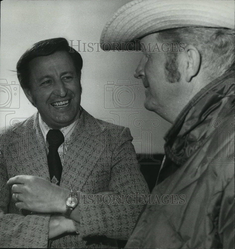 1974 Press Photo Marion Harding, Prison warden, and unidentified man, Atmore - Historic Images