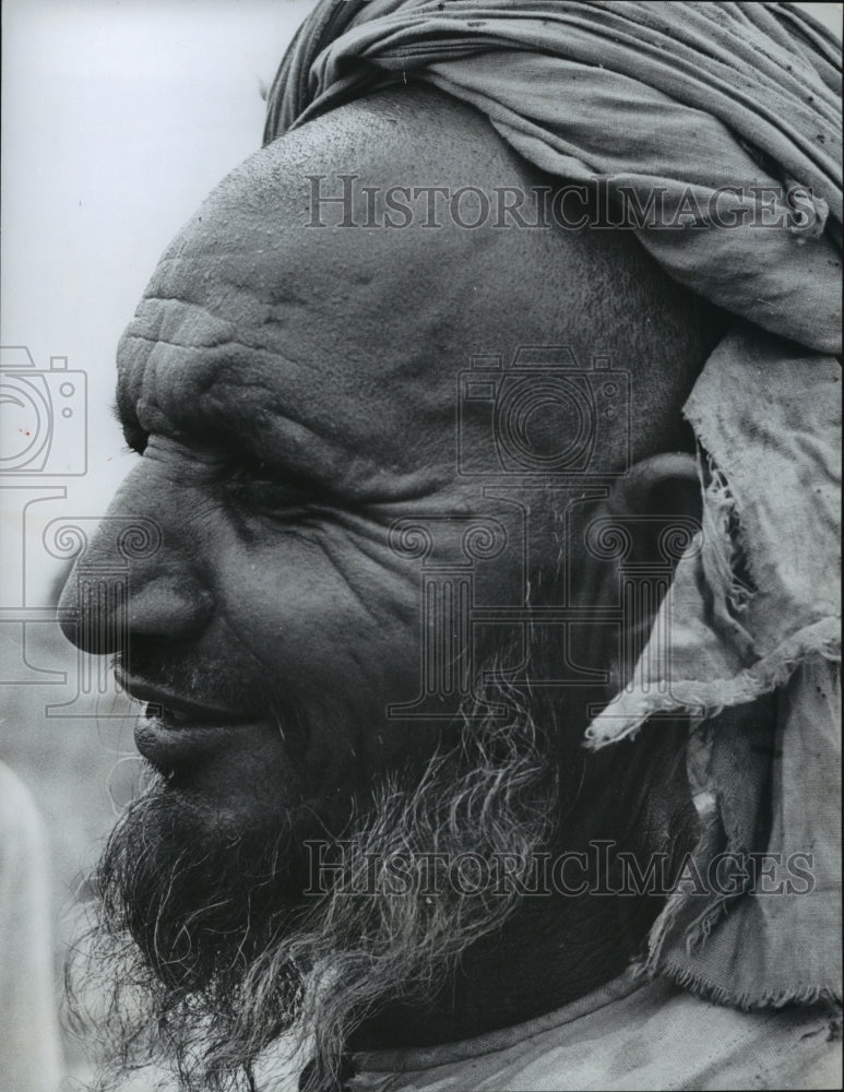 1967, Indian man with turban and beard, India - abna14165 - Historic Images