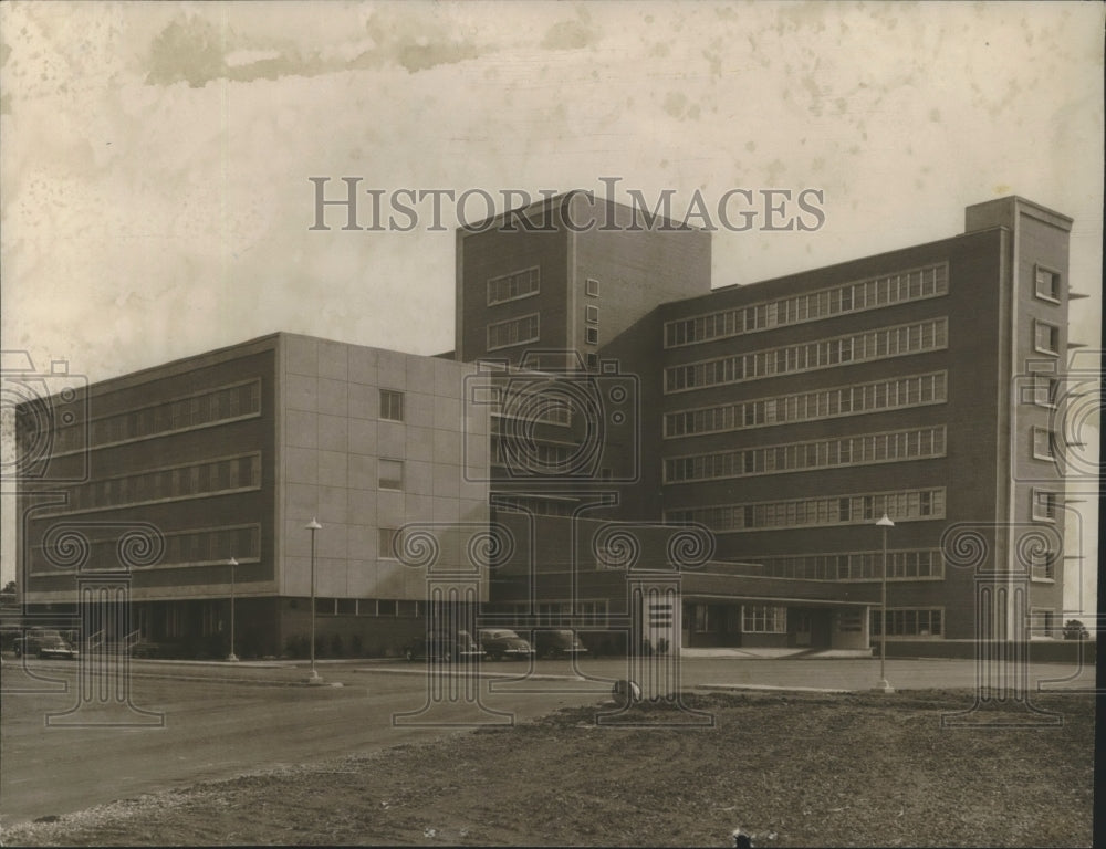 1952, Druid City Hospital opens in Tuscaloosa, Alabama - abna14438 - Historic Images