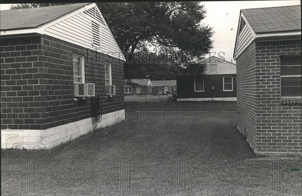 1984 Press Photo Nestelwood apartments in Tarrant, Alabama - abna14542 - Historic Images