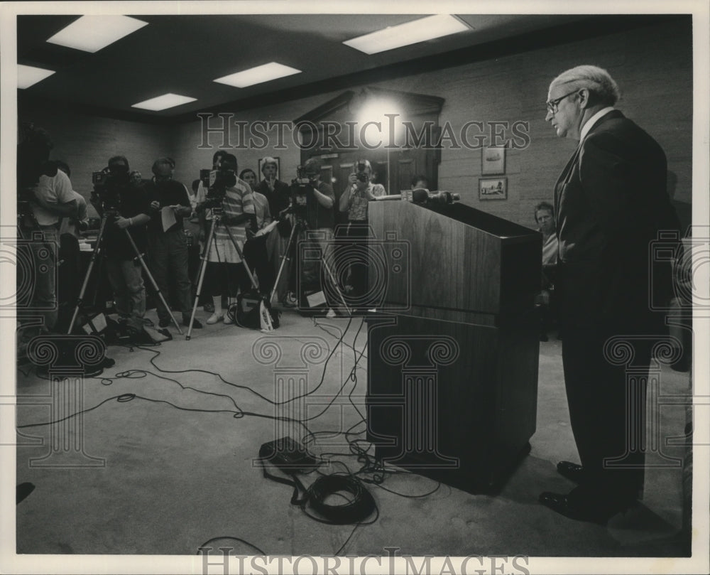 1989 Dr. Roger Sayers, President of University of Alabama, press - Historic Images