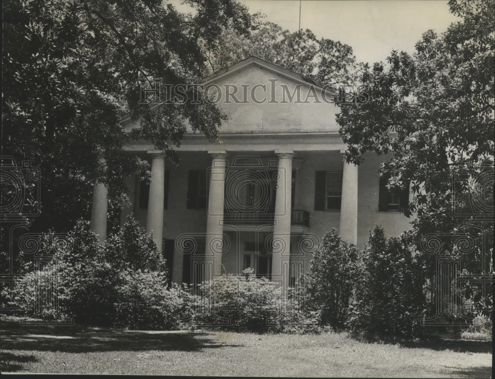 1963, Magnolia Hall, shrine of Admiral Hobson, Greensboro, Alabama - Historic Images