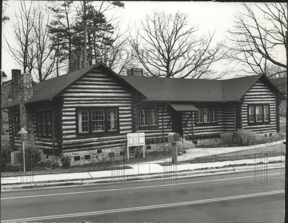 1974 log cabin, Mountain Top School, Grant, Alabama-Historic Images