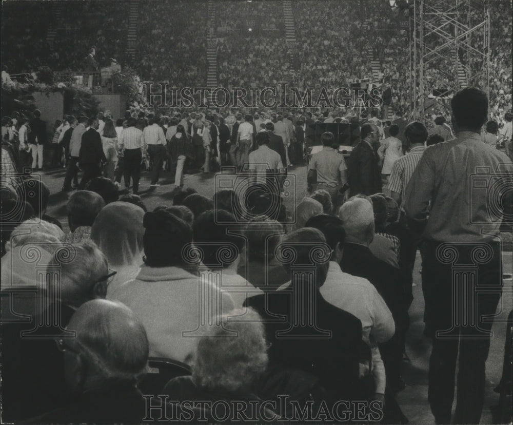 1972 Billy Graham Invites Listeners to Speak, Birmingham, Alabama-Historic Images