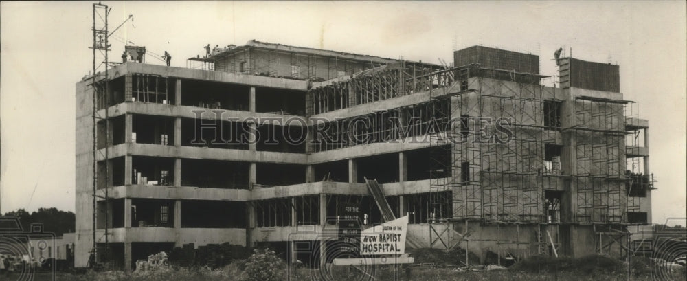 1962 Press Photo Baptist Hospital under construction in Gadsden, Alabama - Historic Images