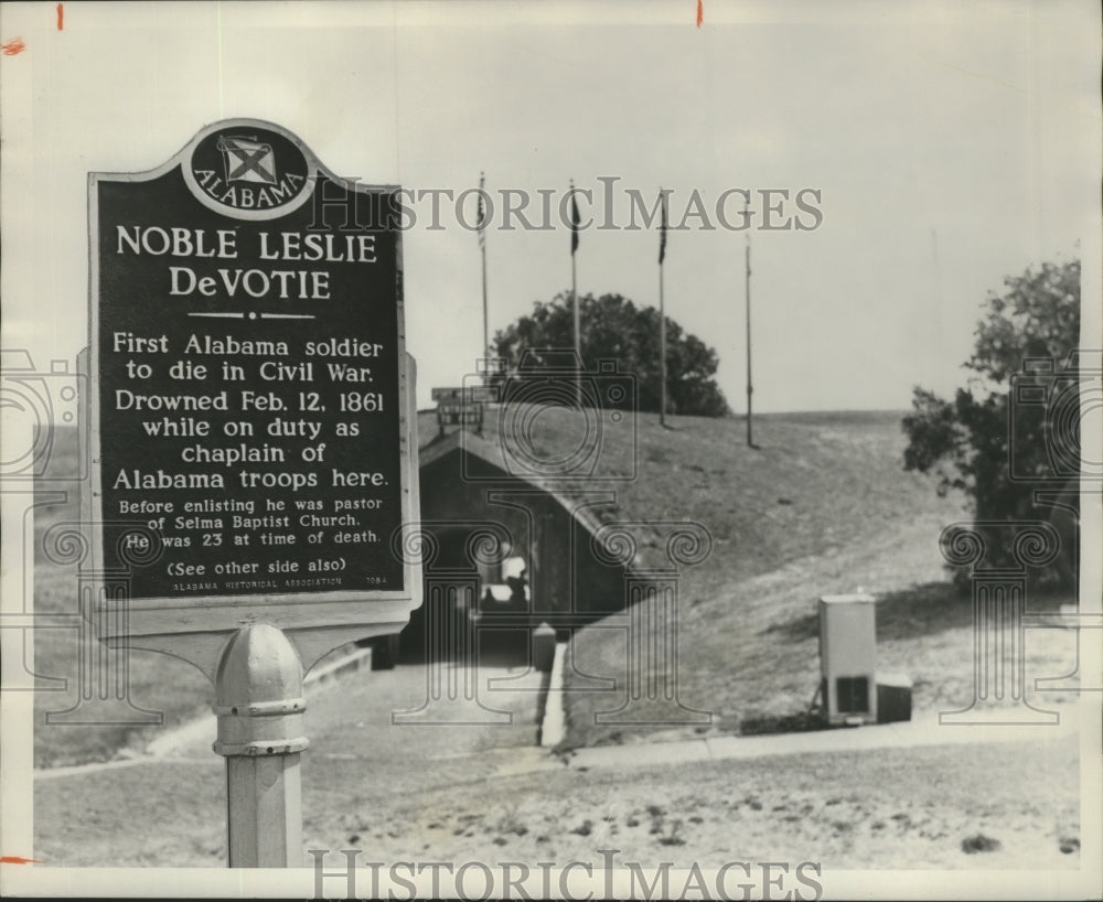 1973 Press Photo Sign honors first Alabama soldier to die in Civil War, Alabama - Historic Images