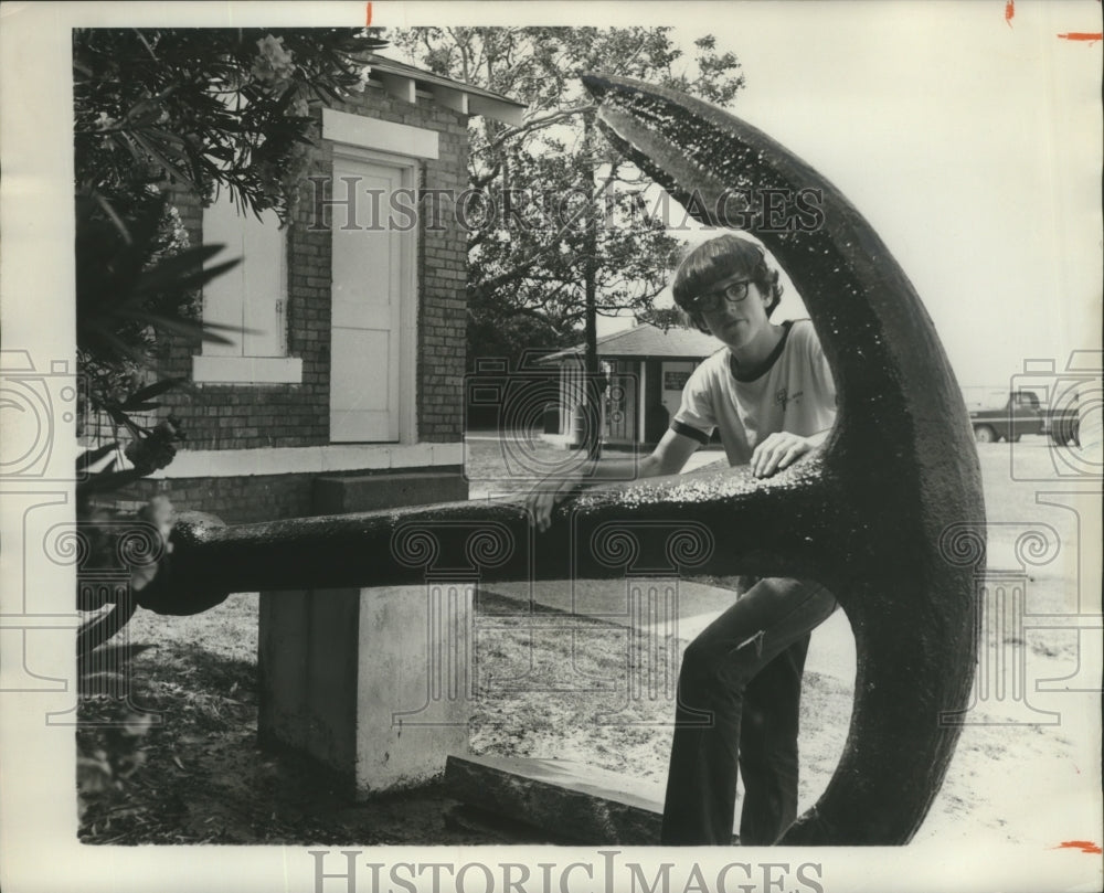 1973, Young boy with anchor at Fort Morgan, Alabama - abna14774 - Historic Images