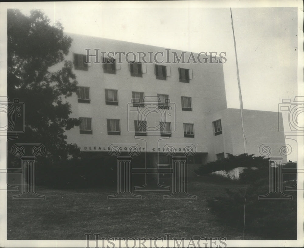 1960, DeKalb County Courthouse in Fort Payne, Alabama - abna14790 - Historic Images